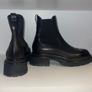 Fashion Explorer Short Boot-  Chanel 2022
